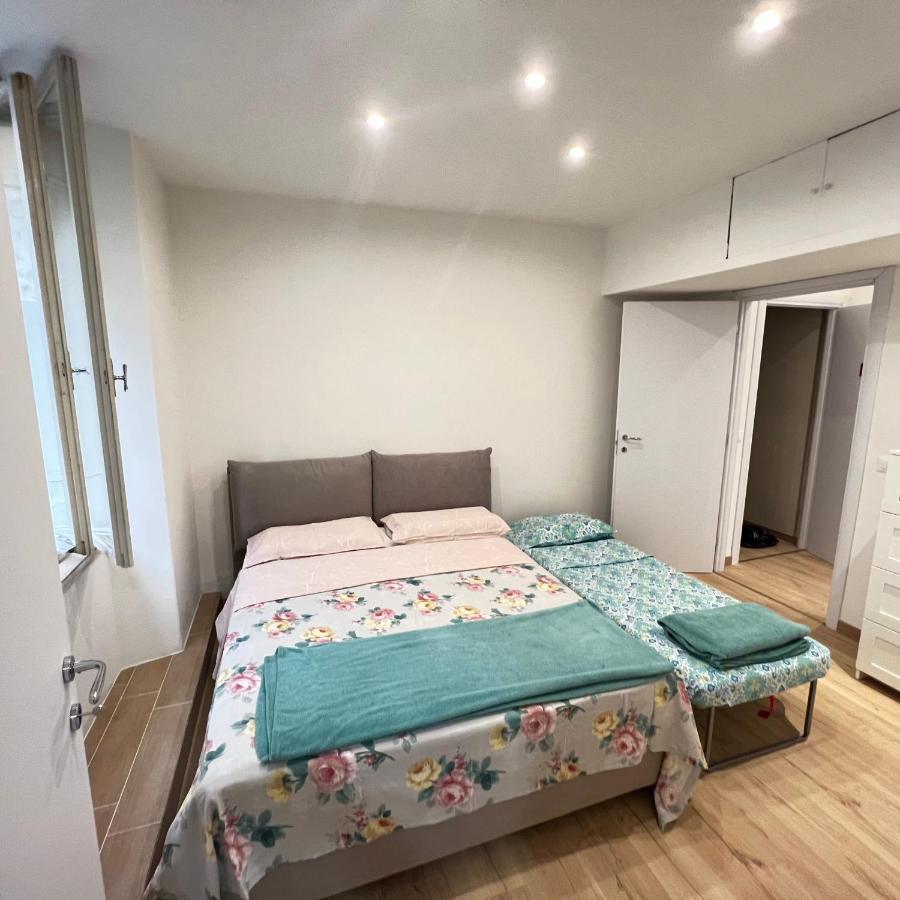 Alla Scalinata Del Teatro Rossetti Confort Suites Parcheggio 트리에스테 외부 사진