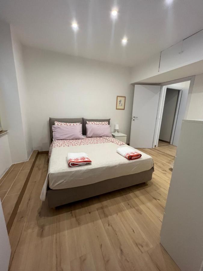 Alla Scalinata Del Teatro Rossetti Confort Suites Parcheggio 트리에스테 외부 사진