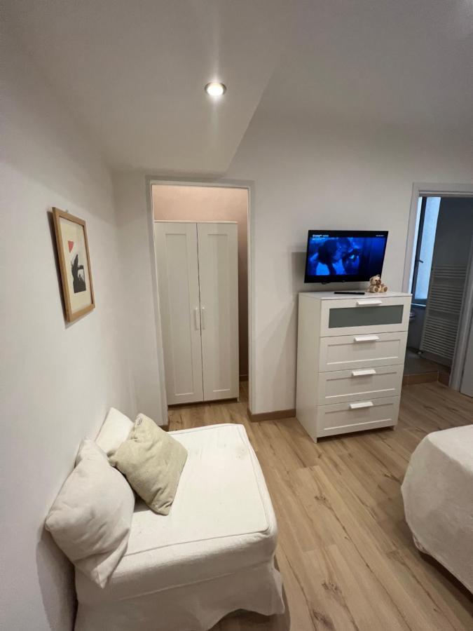 Alla Scalinata Del Teatro Rossetti Confort Suites Parcheggio 트리에스테 외부 사진